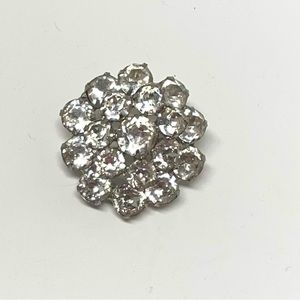 Weiss Vintage rhinestone brooch. 1 1/4 inch round.